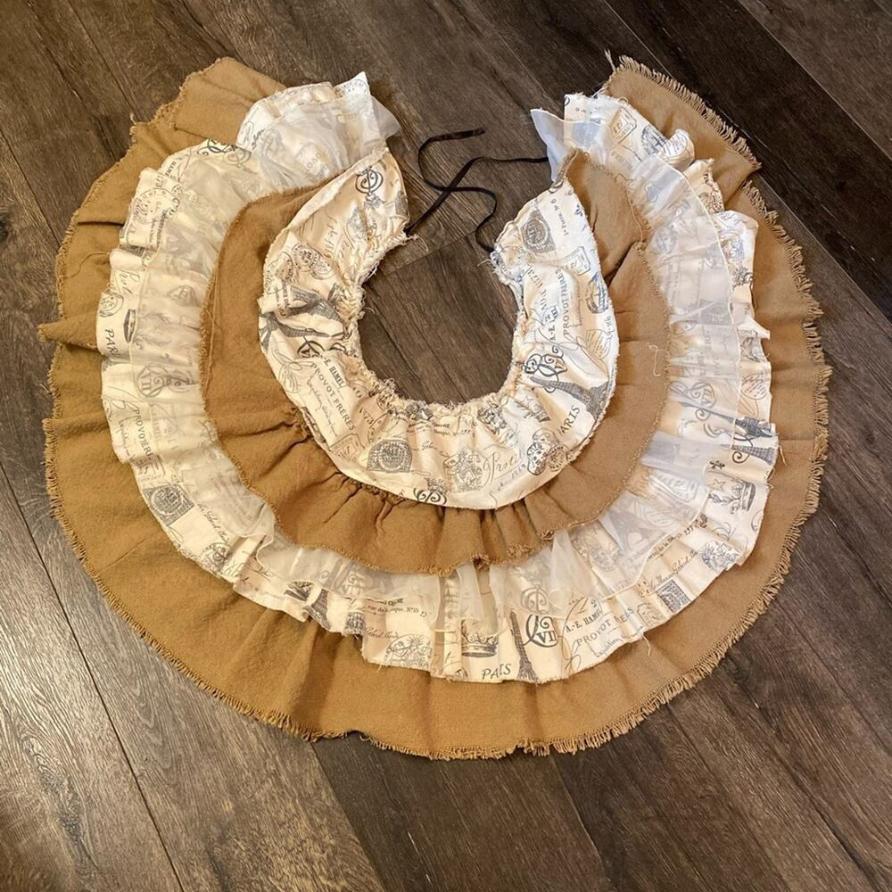 NWT Paris 46” Round Handcrafted Christmas Tree Skirt Eiffel Tower Burlap Vintage